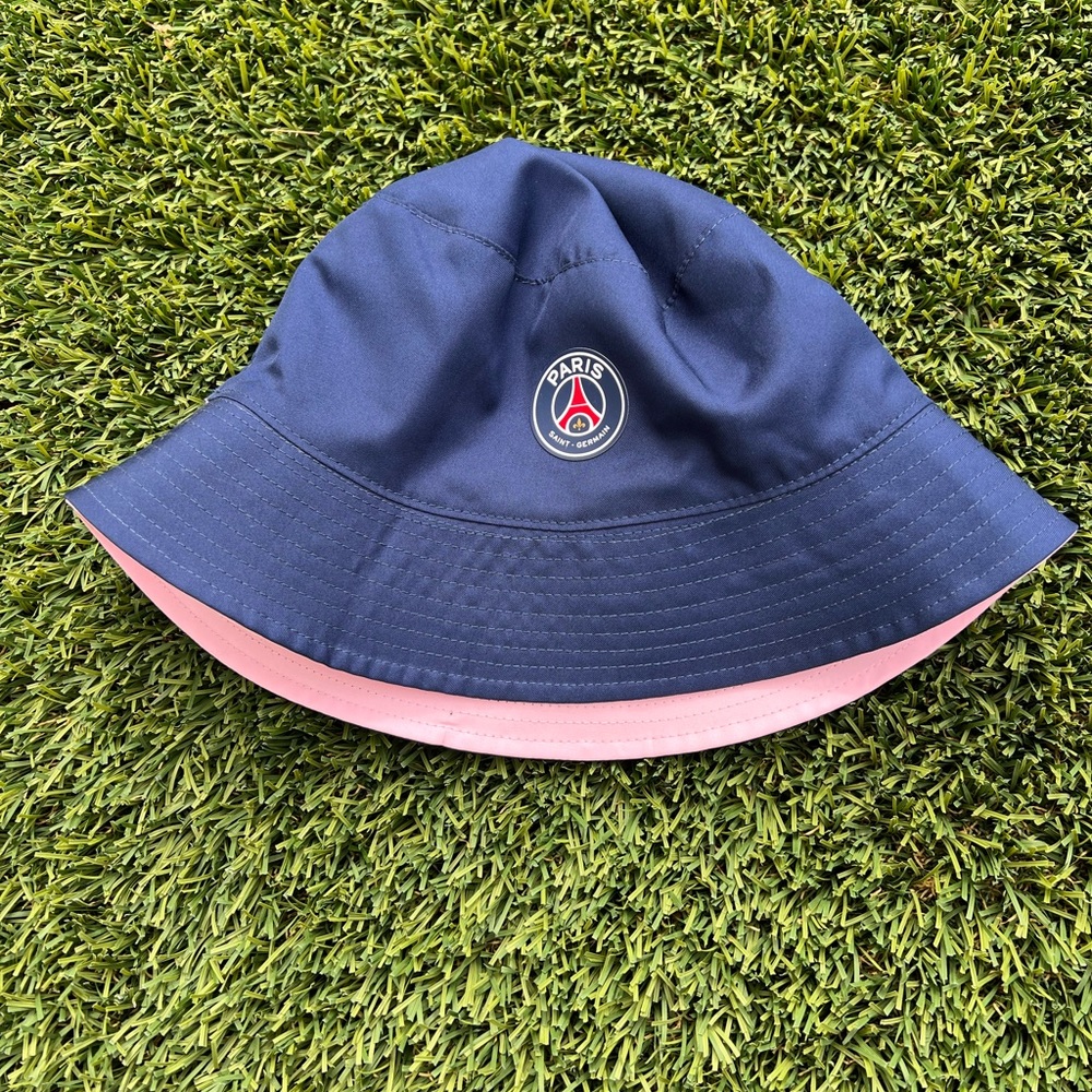 Nike PSG reversible bucket hat